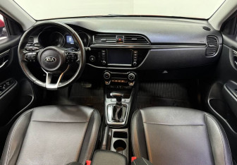 Подержанный автомобиль Kia Rio Hatchback 2020 года (10 фото)