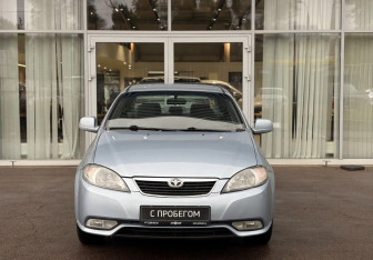 Подержанный автомобиль Daewoo Gentra Sedan 2014 года (2 фото)