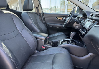 Подержанный автомобиль Nissan Qashqai 2015 года (10 фото)