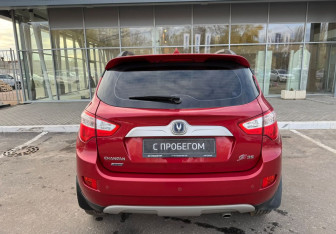 Подержанный автомобиль Changan CS35 2015 года (6 фото)