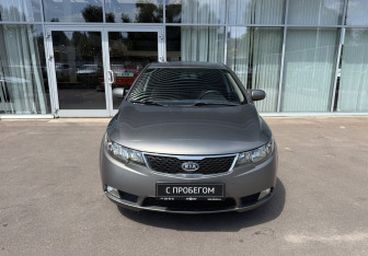 Подержанный автомобиль Kia Cerato Sedan 2011 года (2 фото)