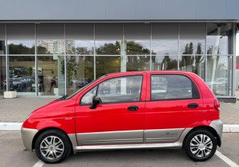 Подержанный автомобиль Daewoo Matiz 2011 года (8 фото)