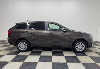 Подержанный автомобиль LADA (ВАЗ) Vesta Wagon 2021 года (4 фото)