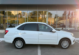 Подержанный автомобиль LADA (ВАЗ) Granta Sedan 2019 года (4 фото)