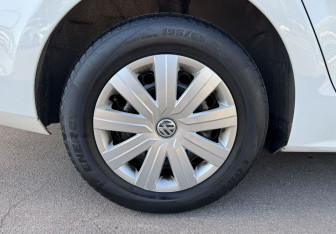 Подержанный автомобиль Volkswagen Jetta Sedan 2016 года (12 фото)