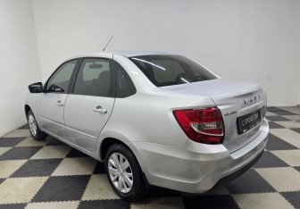 Подержанный автомобиль LADA (ВАЗ) Granta Sedan 2023 года (7 фото)