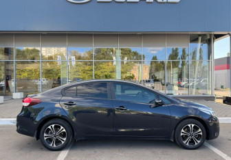 Подержанный автомобиль Kia Cerato Sedan 2019 года (4 фото)