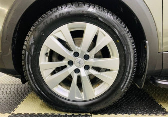 Подержанный автомобиль Peugeot 3008 2018 года (12 фото)