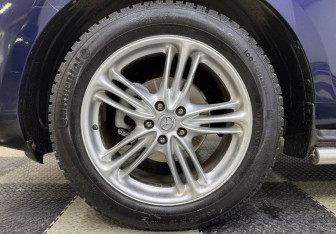 Подержанный автомобиль Mazda CX-7 2011 года (12 фото)