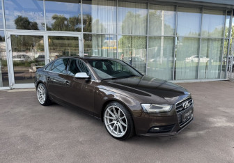 Подержанный автомобиль Audi A4 Sedan 2013 года (3 фото)