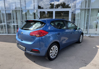 Подержанный автомобиль Kia Ceed Hatchback 2013 года (5 фото)