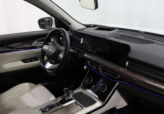 Подержанный автомобиль Exeed VX 2022 года (9 фото)