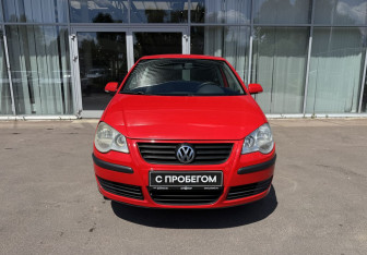 Подержанный автомобиль Volkswagen Polo Hatchback 2006 года (2 фото)