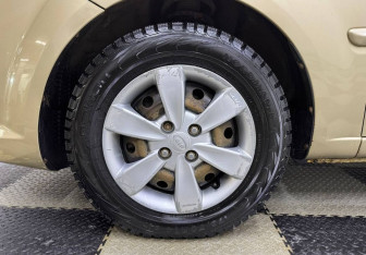 Подержанный автомобиль Kia Rio Hatchback 2010 года (12 фото)