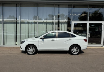 Подержанный автомобиль LADA (ВАЗ) Vesta Sedan 2018 года (8 фото)