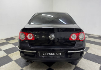 Подержанный автомобиль Volkswagen Passat Sedan 2008 года (6 фото)