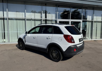 Подержанный автомобиль Opel Antara 2014 года (7 фото)