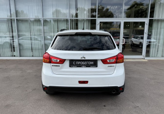 Подержанный автомобиль Mitsubishi ASX 2014 года (6 фото)