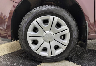 Подержанный автомобиль Skoda Fabia Hatchback 2010 года (12 фото)