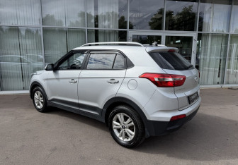 Подержанный автомобиль Hyundai Creta 2017 года (7 фото)