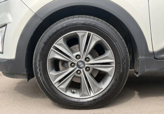 Подержанный автомобиль Hyundai Creta 2017 года (12 фото)