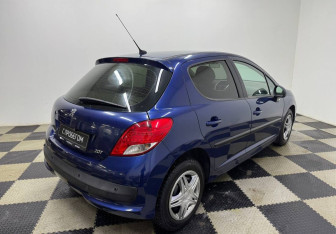 Подержанный автомобиль Peugeot 207 Hatchback 2010 года (5 фото)