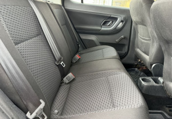 Подержанный автомобиль Skoda Fabia Hatchback 2010 года (11 фото)
