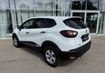 Подержанный автомобиль Renault Kaptur 2017 года (7 фото)