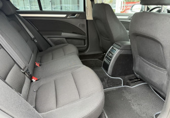 Подержанный автомобиль Skoda Superb Liftback 2013 года (11 фото)