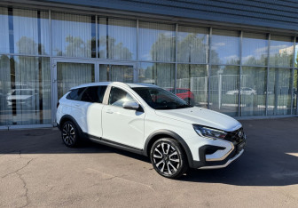 Подержанный автомобиль LADA (ВАЗ) Vesta Wagon 2024 года (3 фото)