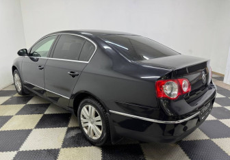 Подержанный автомобиль Volkswagen Passat Sedan 2008 года (7 фото)