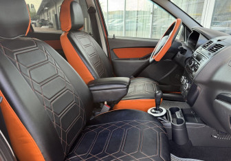 Подержанный автомобиль LADA (ВАЗ) Kalina Hatchback 2016 года (10 фото)