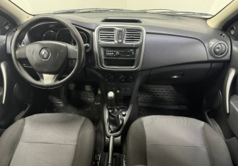 Подержанный автомобиль Renault Logan Sedan 2014 года (10 фото)