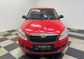 Подержанный автомобиль Skoda Fabia Hatchback 2013 года (2 фото)