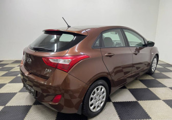 Подержанный автомобиль Hyundai i30 Hatchback 2012 года (5 фото)