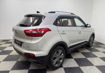 Подержанный автомобиль Hyundai Creta 2018 года (5 фото)