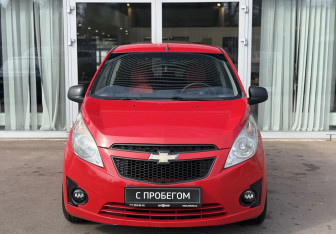 Подержанный автомобиль Chevrolet Spark 2011 года (2 фото)