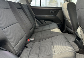 Подержанный автомобиль Kia Sorento 2008 года (11 фото)