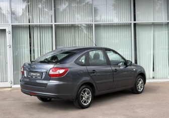 Подержанный автомобиль LADA (ВАЗ) Granta Liftback 2017 года (5 фото)