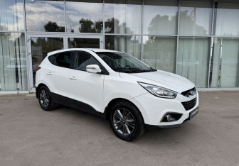 Подержанный автомобиль Hyundai ix35 2014 года (3 фото)