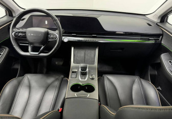 Подержанный автомобиль Omoda C5 2023 года (10 фото)