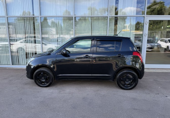 Подержанный автомобиль Suzuki Swift Hatchback 2008 года (8 фото)