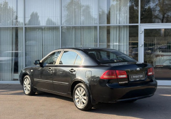 Подержанный автомобиль Kia Magentis 2007 года (7 фото)