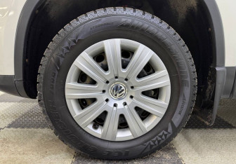 Подержанный автомобиль Volkswagen Tiguan 2012 года (12 фото)