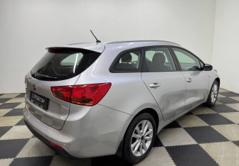 Подержанный автомобиль Kia Ceed Wagon 2015 года (5 фото)