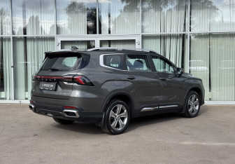 Подержанный автомобиль Geely Okavango 2024 года (5 фото)