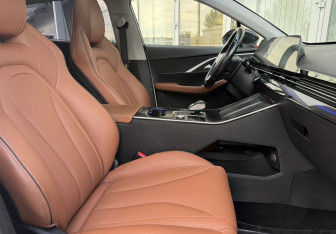 Подержанный автомобиль Omoda C5 2023 года (10 фото)