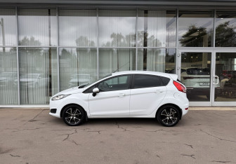 Подержанный автомобиль Ford Fiesta Hatchback 2016 года (8 фото)