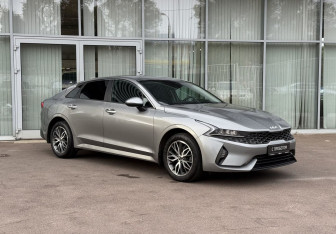 Подержанный автомобиль Kia K5 2021 года (3 фото)