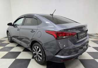 Подержанный автомобиль Hyundai Solaris Sedan 2021 года (7 фото)